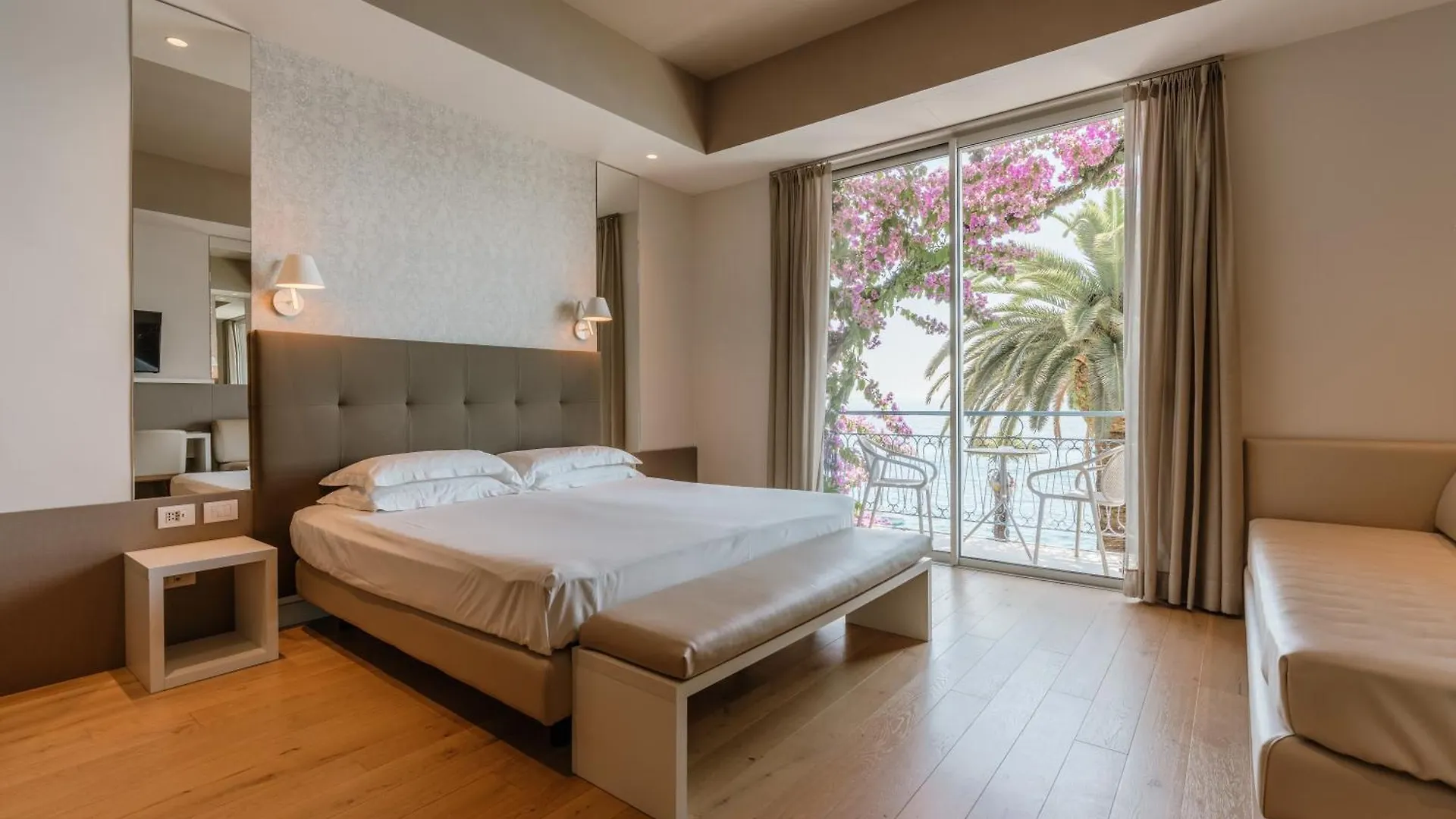 Hotel Monte Baldo E Villa Acquarone Gardone Riviera