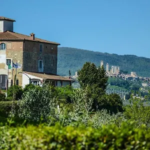 Castello Di Fulignano Soarzio Panoramic Italien
