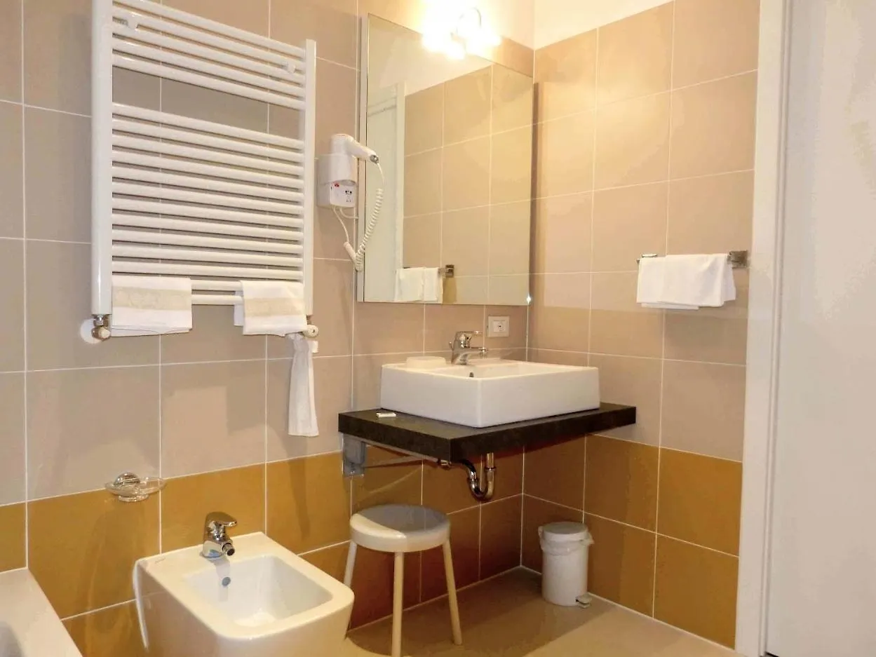 Hotel Monte Baldo E Villa Acquarone Gardone Riviera